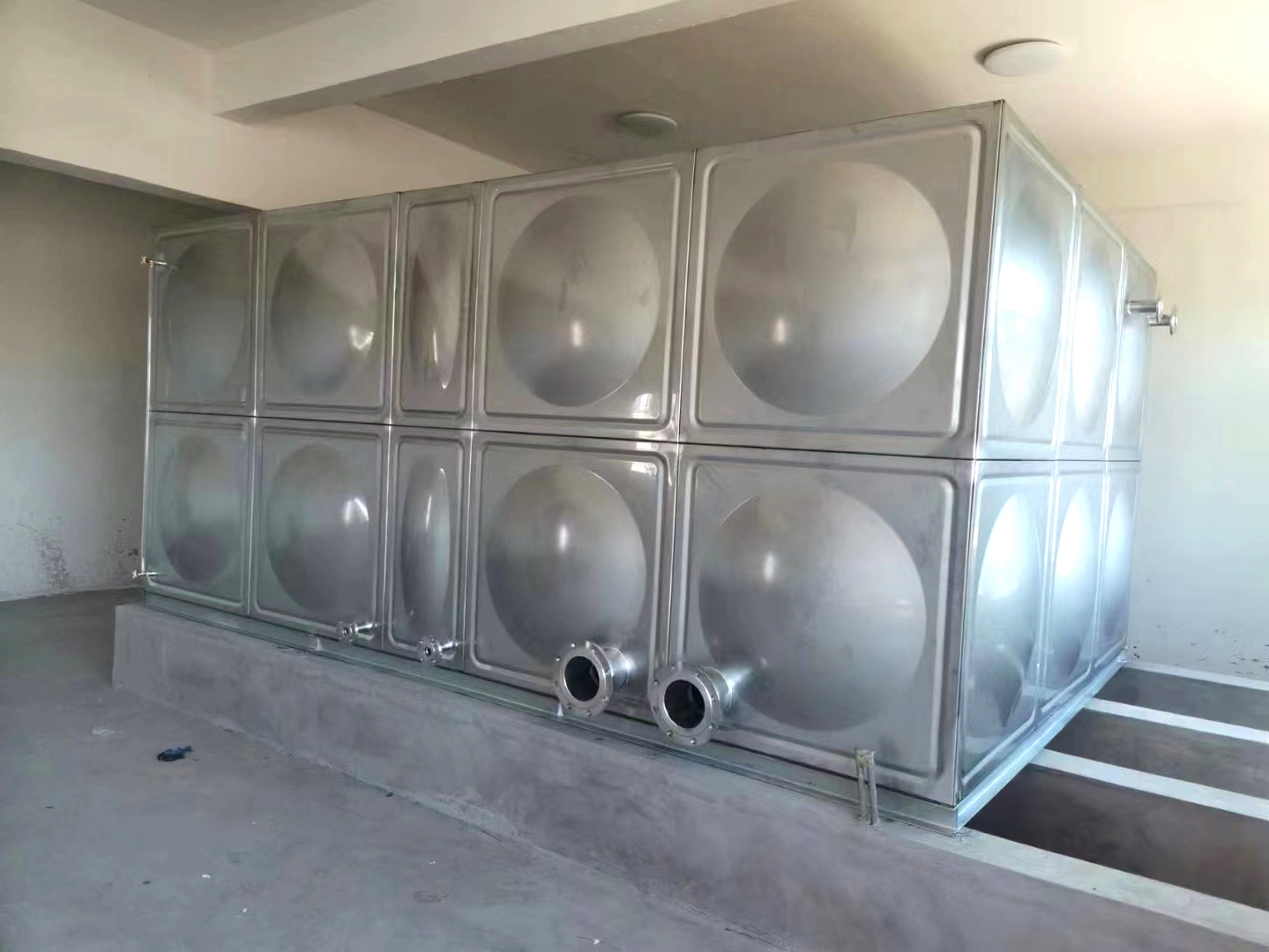 不锈钢生活水箱